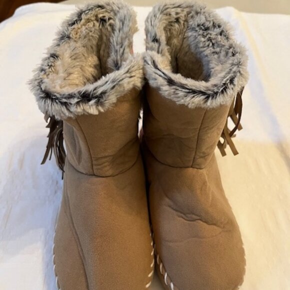DEARFOAMS | Moccasins Tan with tassels Fabric back-NEW w/o Box - Picture 2 of 11